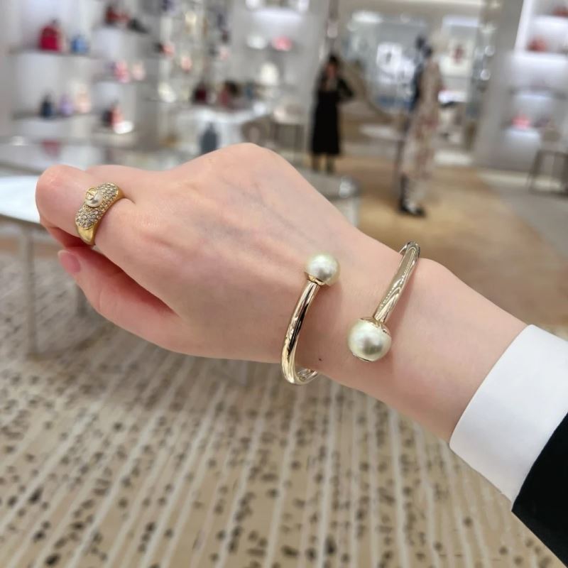 chr1st1an D10r rings